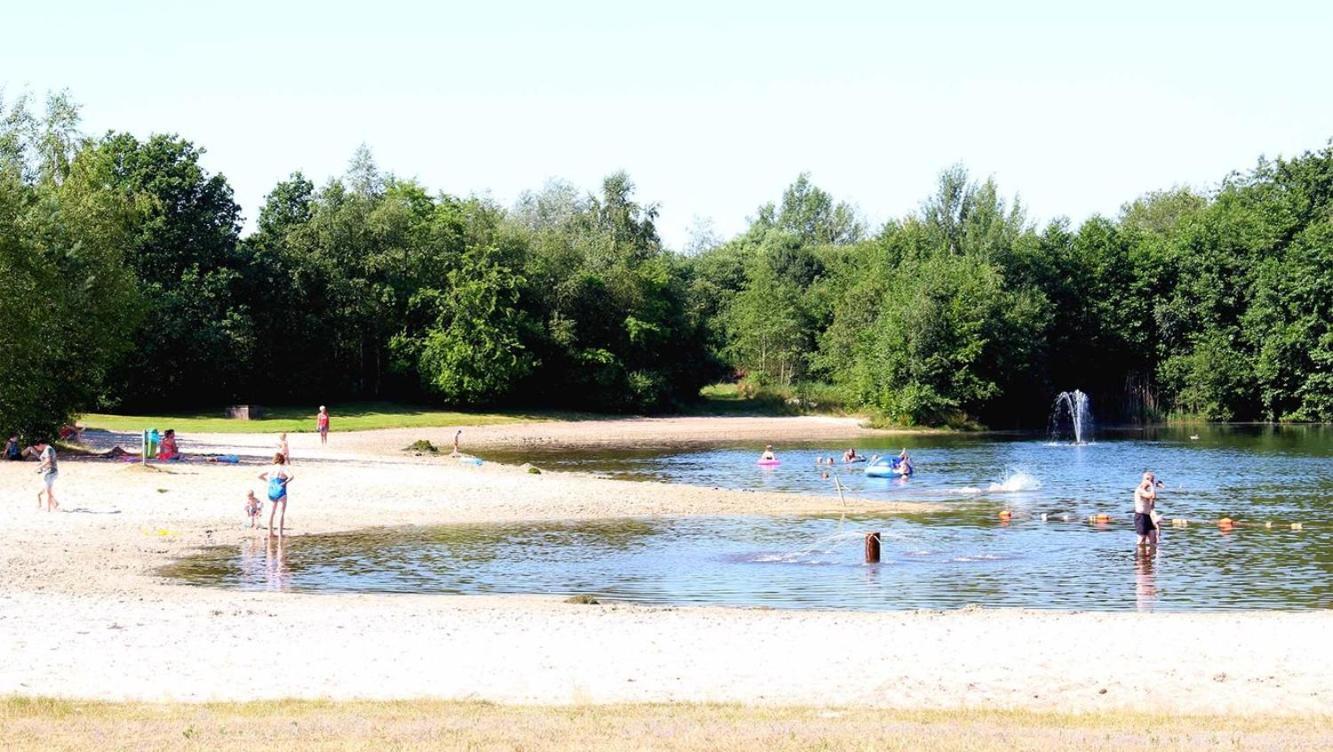 Comfortabel Chalet In Nationaal Park Wateren Екстериор снимка