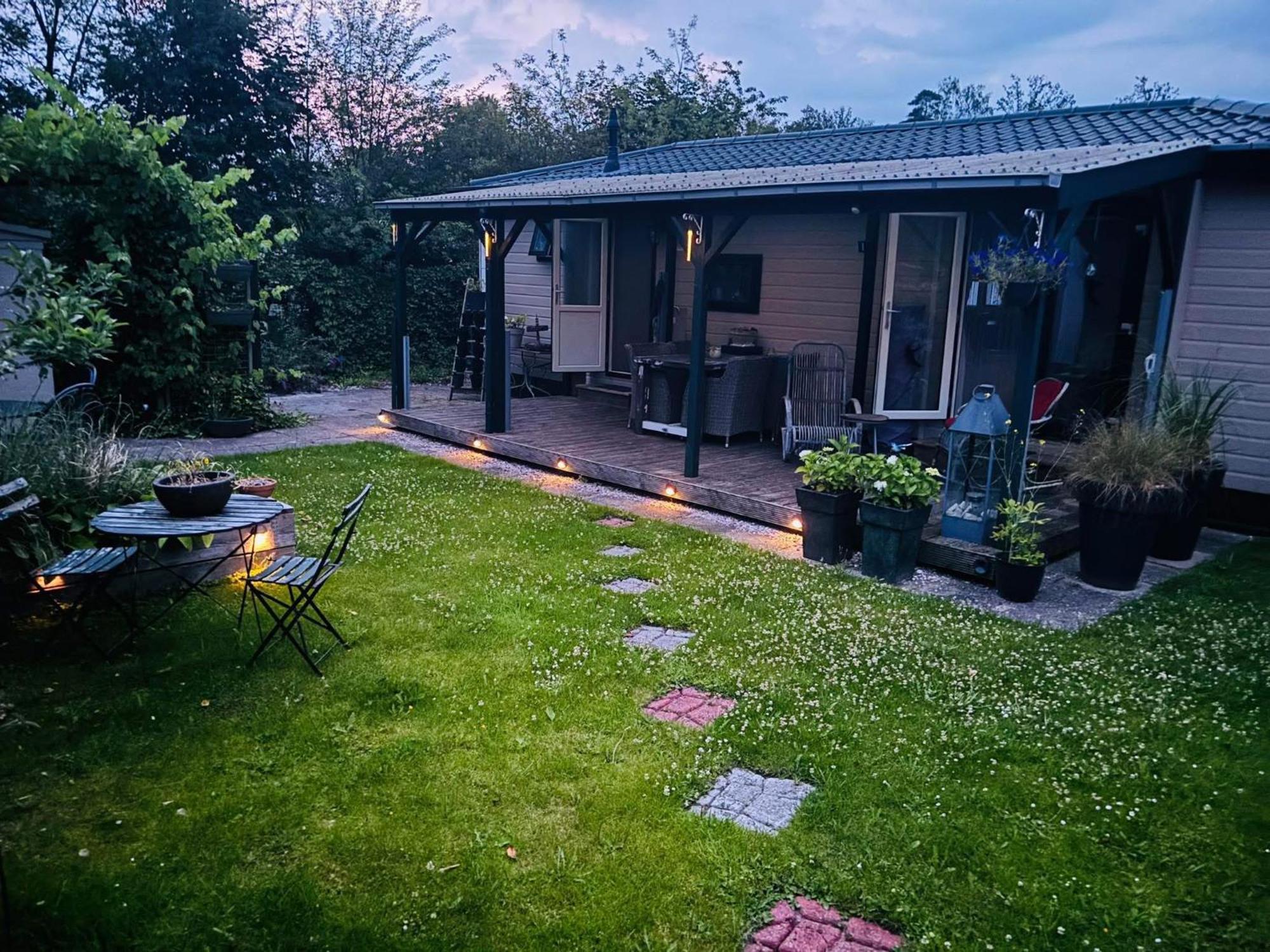 Comfortabel Chalet In Nationaal Park Wateren Екстериор снимка